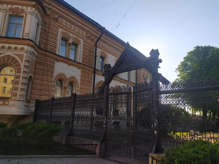 Автобусно-пешеходная экскурсия «Большой бизнес Российской Империи»