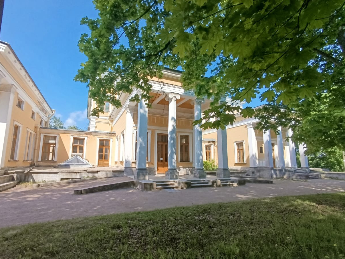 Экскурсия в усадьбу Сергиевка (с посещением Дворца Лейхтенбегских)
